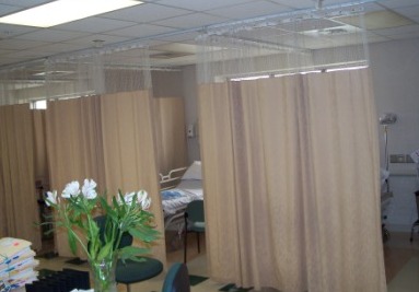 Cleaning medical curtains